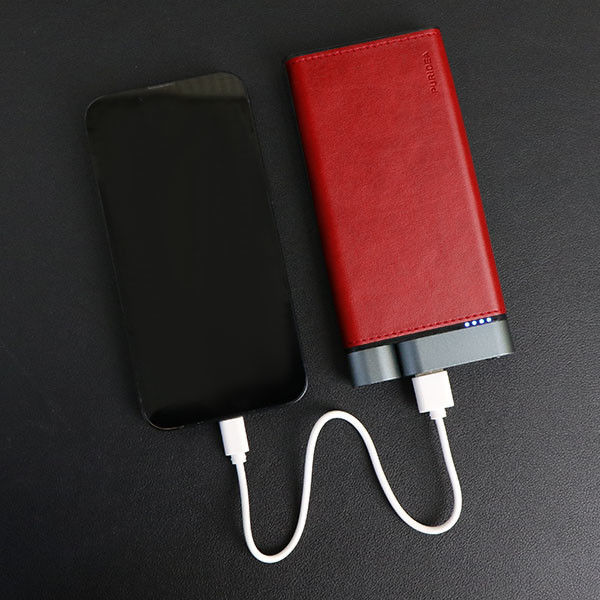 10000mAh মেটাল পাওয়ার ব্যাংক চামড়া ফিনিস পেটেন্ট ডিজাইন লাইটার টাইপ